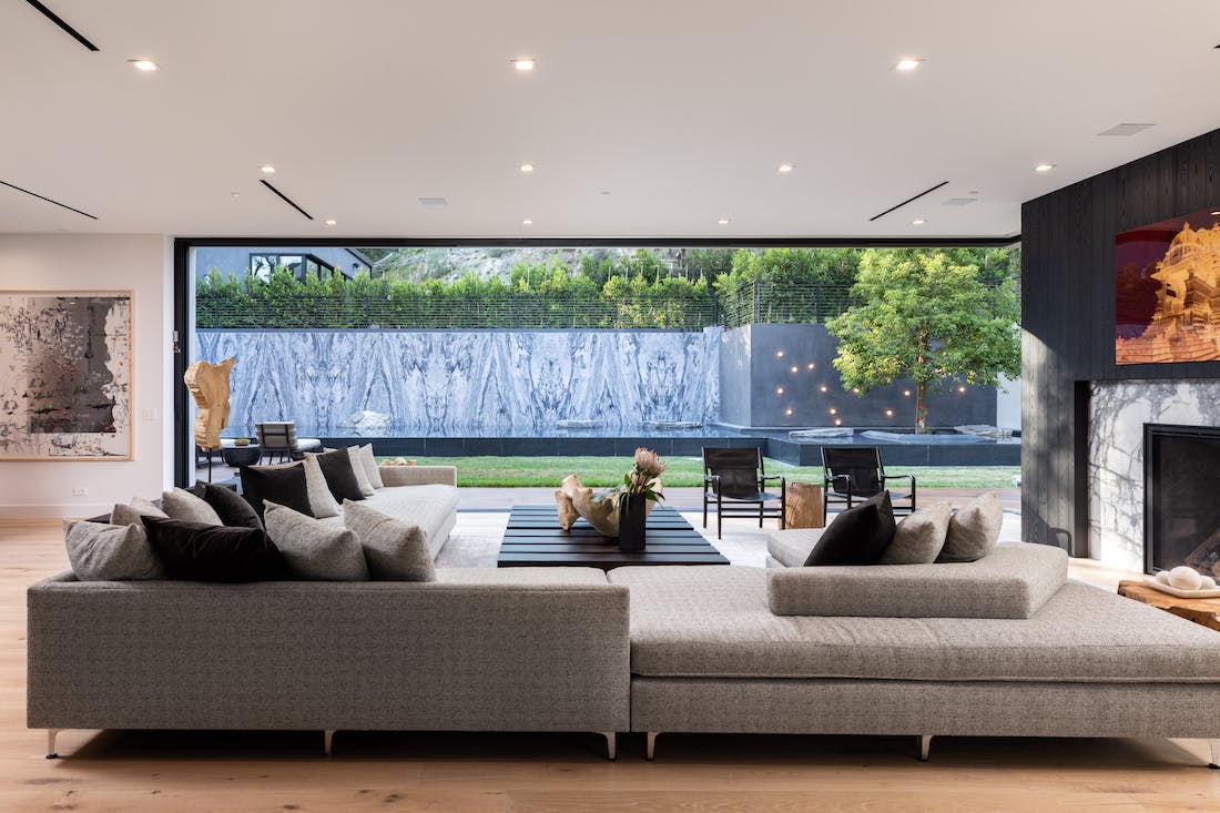 Meridith-Baer-Home-Home-Staging-Southern-California-Luxury-Homes-ONIN-Great-Room